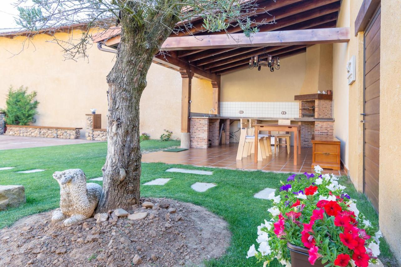 La Rosaleda Leon - Casa Rural - Hospital de Órbigo Esterno foto